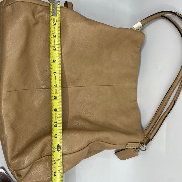Coach Large Edie Tan Leather Shoulder Bag - Picture 4 of 13